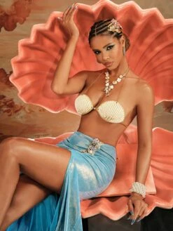 Akihiro Pearl Seashell Bralette