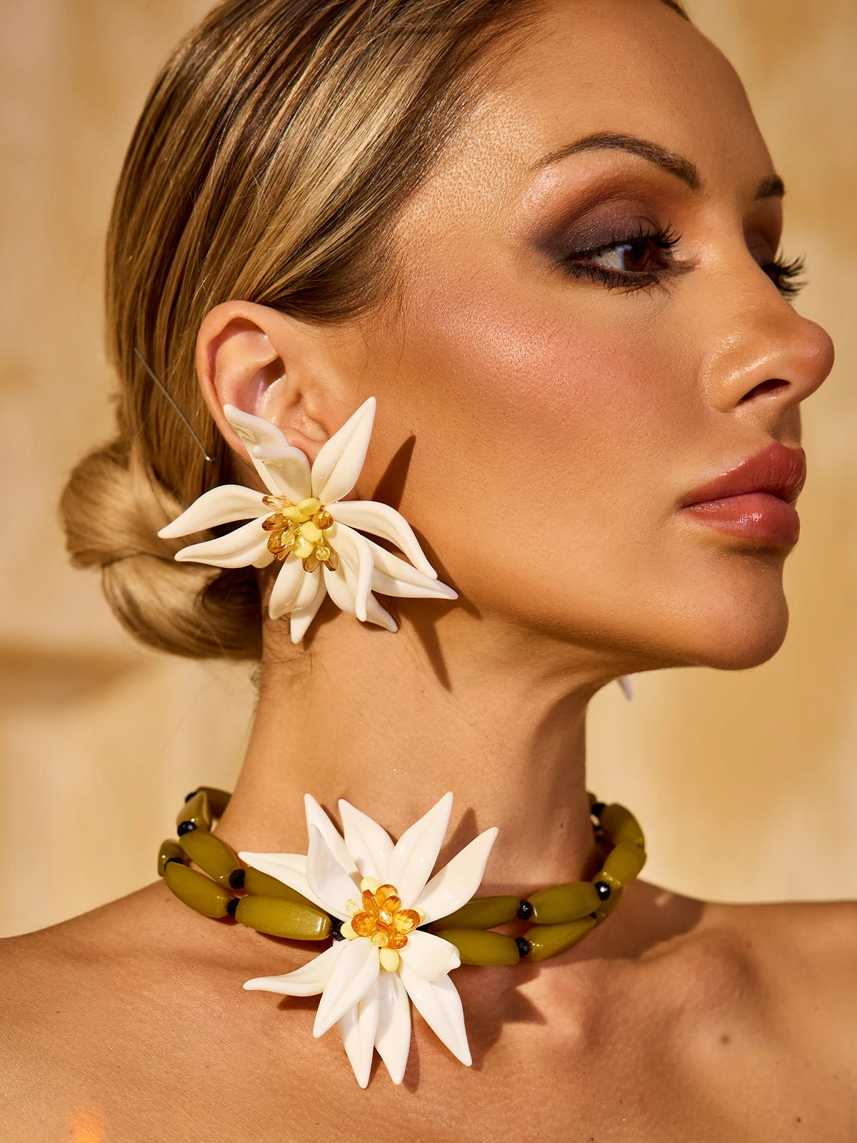 Bohemian Flower Necklace - Image 6