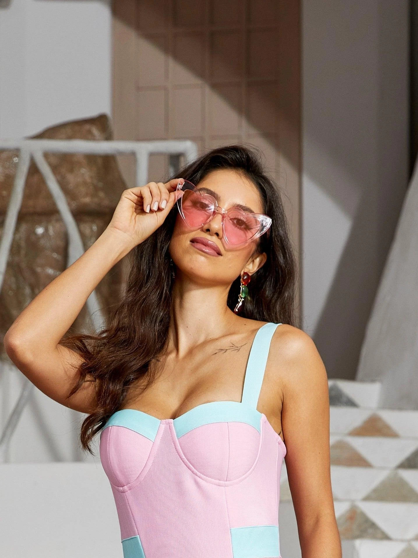 Flavia Clear Heart Glasses In Pink - Image 3