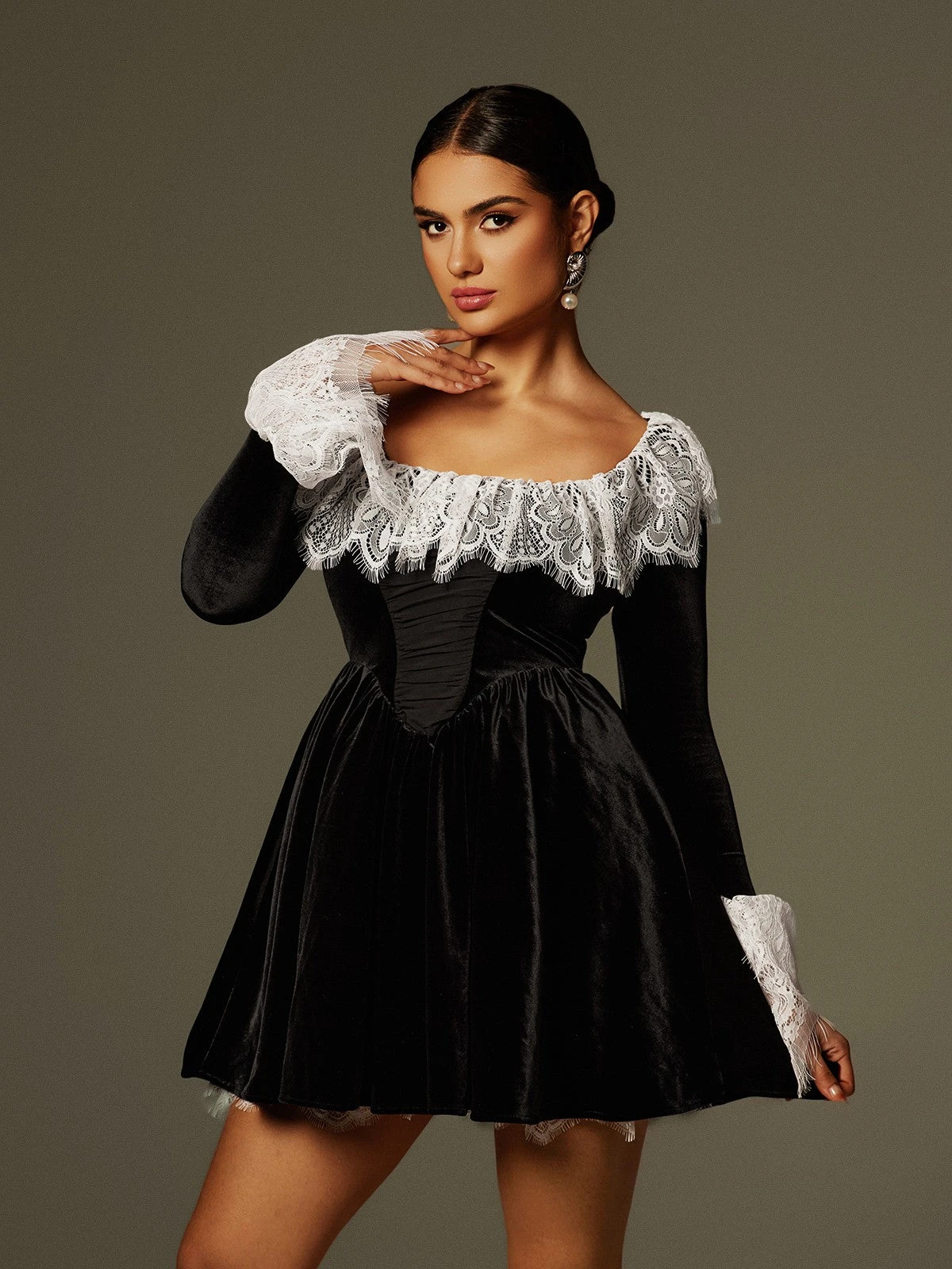 Jaxon Lace Trimmed Velvet Mini Dress - Image 3