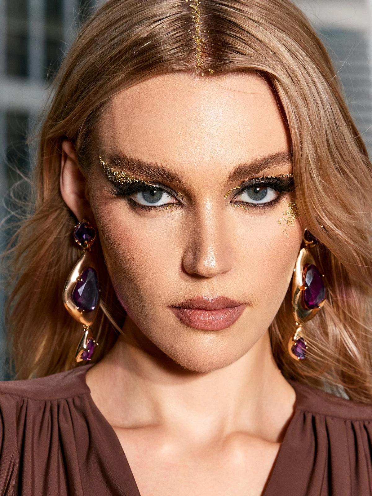 Mikko Geometric Rhinestone Earrings - Image 4