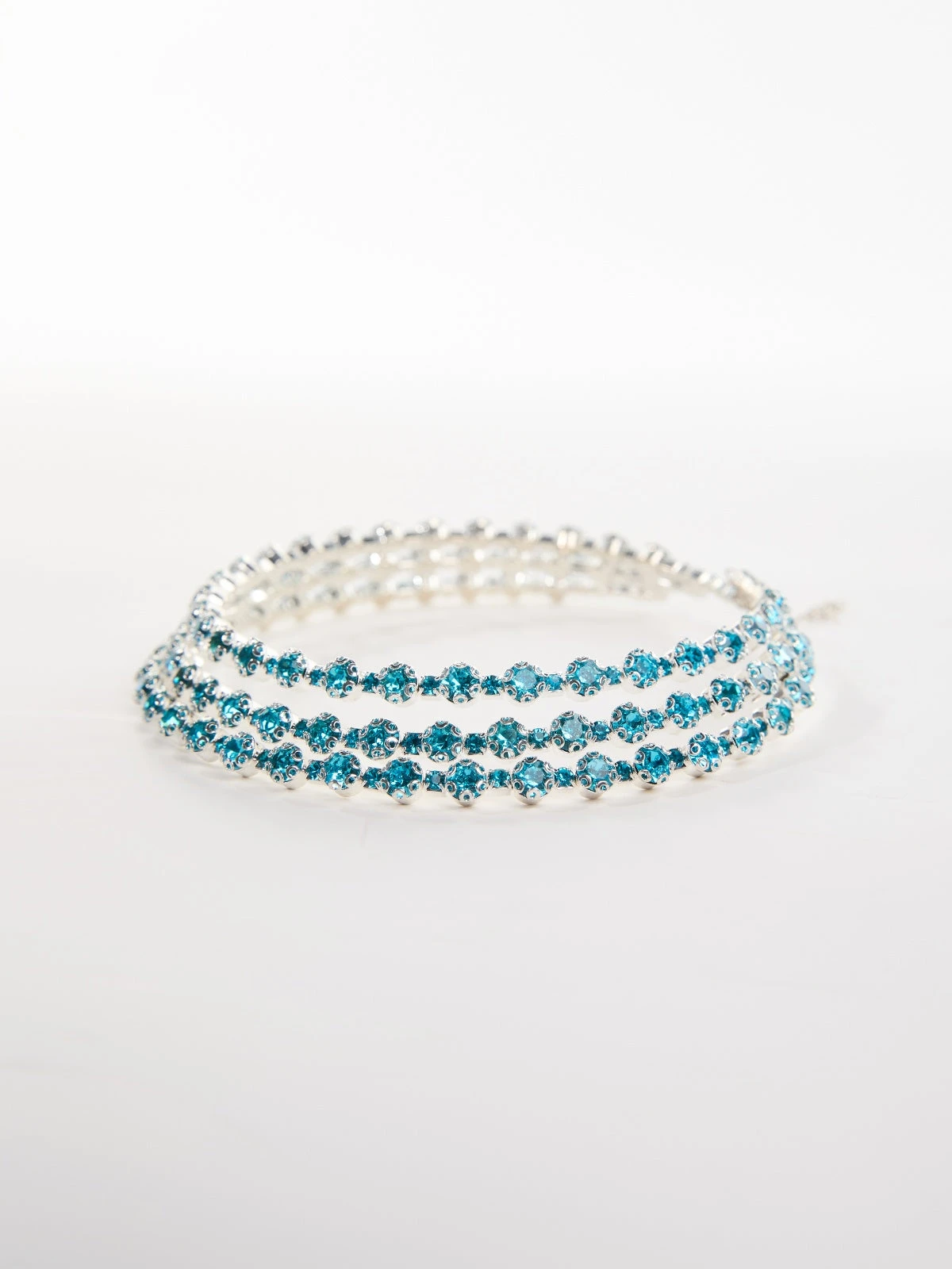 Oaelira Layered Crystal Necklace