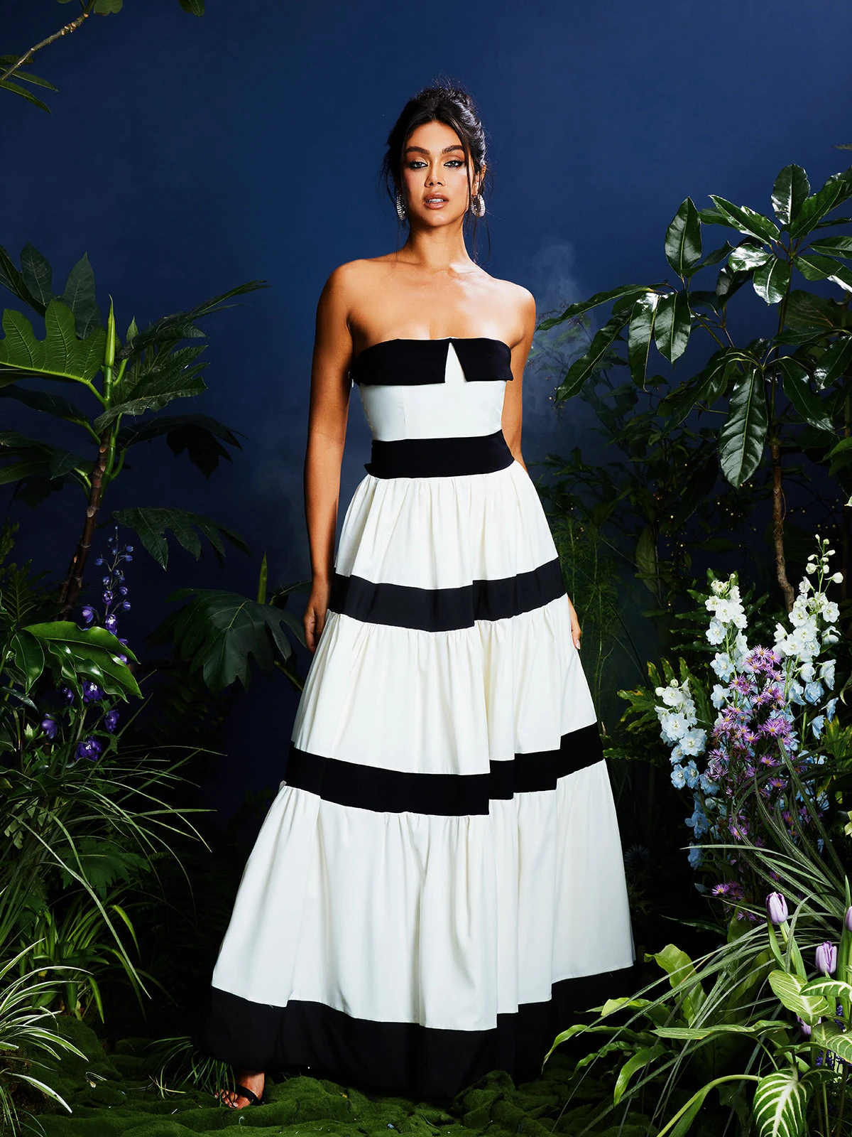 Quynh Strapless Bow Maxi Dress - Image 3