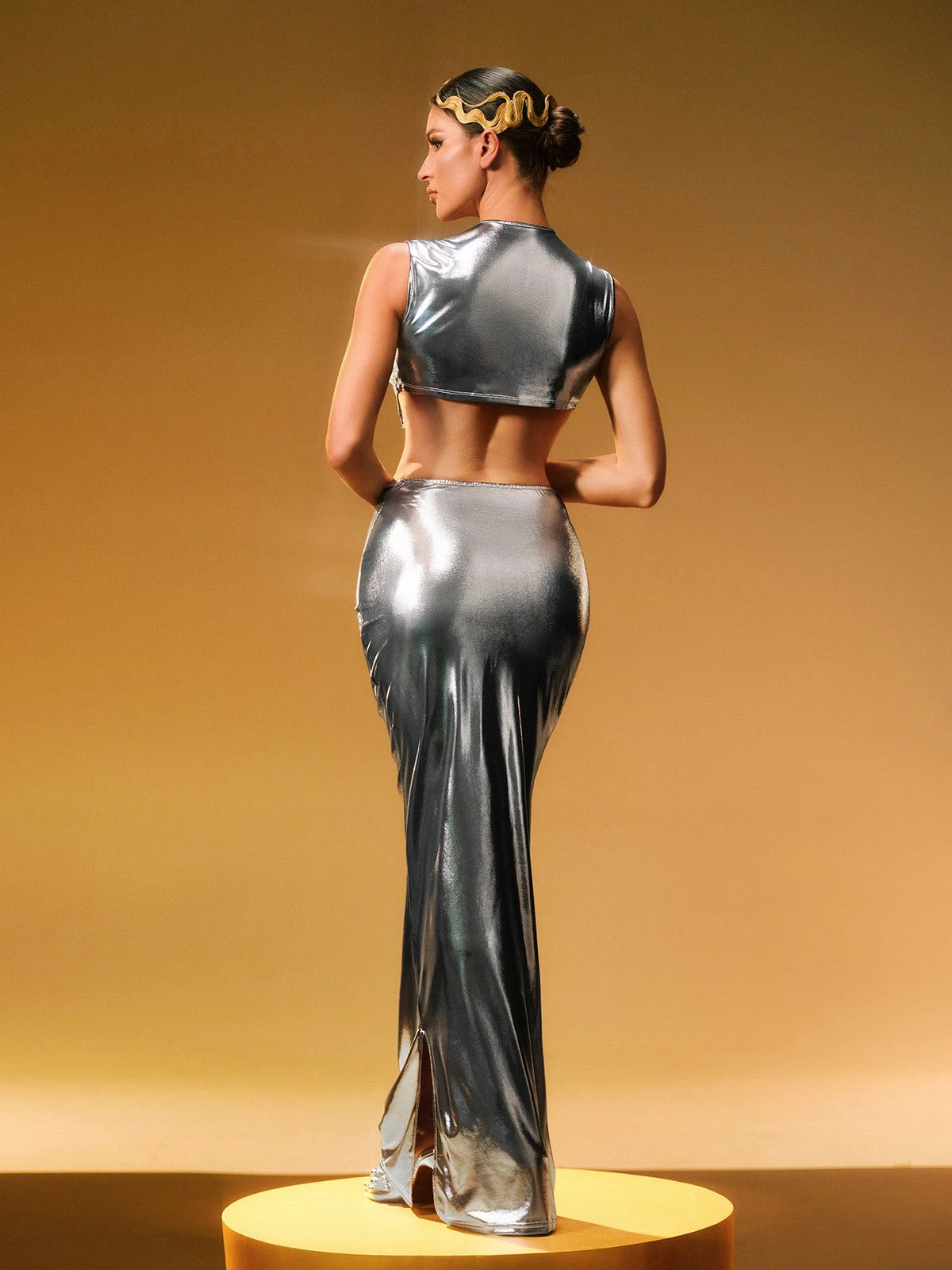 Taralynn Ruffle Ruched Metallic Skirt Set In Silver - Image 6